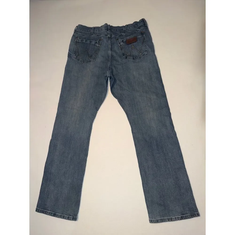 Wrangler retro men’s bootcut blue jeans